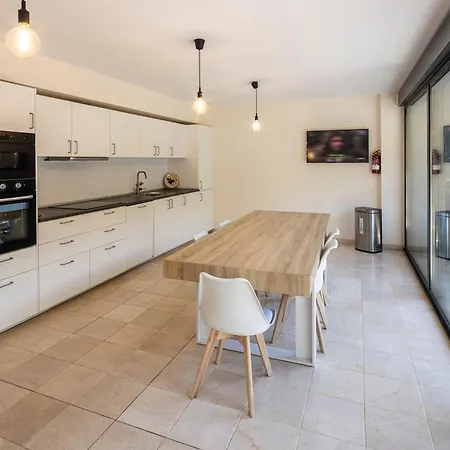 Holiday home Beautiful House 15 Min Away From Bilbao *