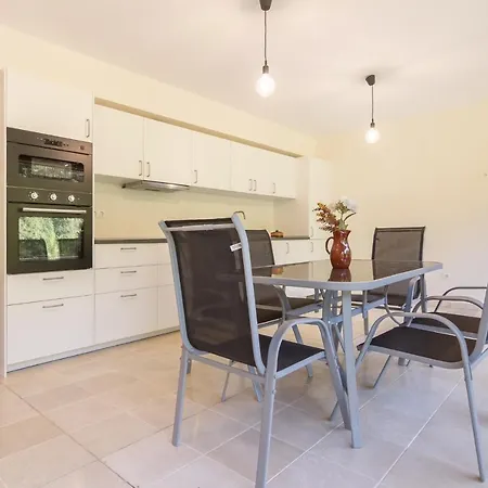 בית נופש Beautiful House 15 Min Away From Bilbao יודיו