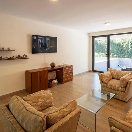 Beautiful House 15 Min Away From Bilbao Hébergement de vacances *